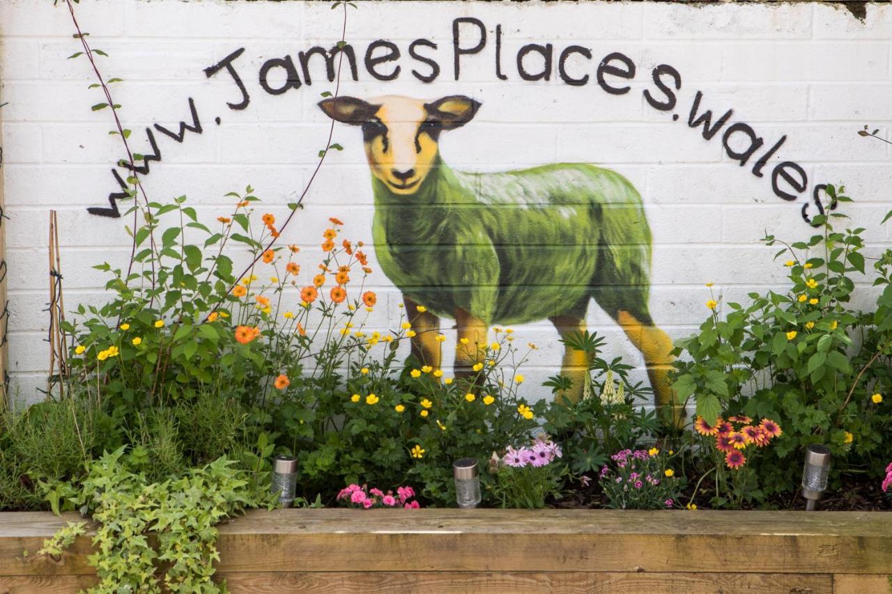 James' Place At Brynawel Merthyr Tydfil Eksteriør billede